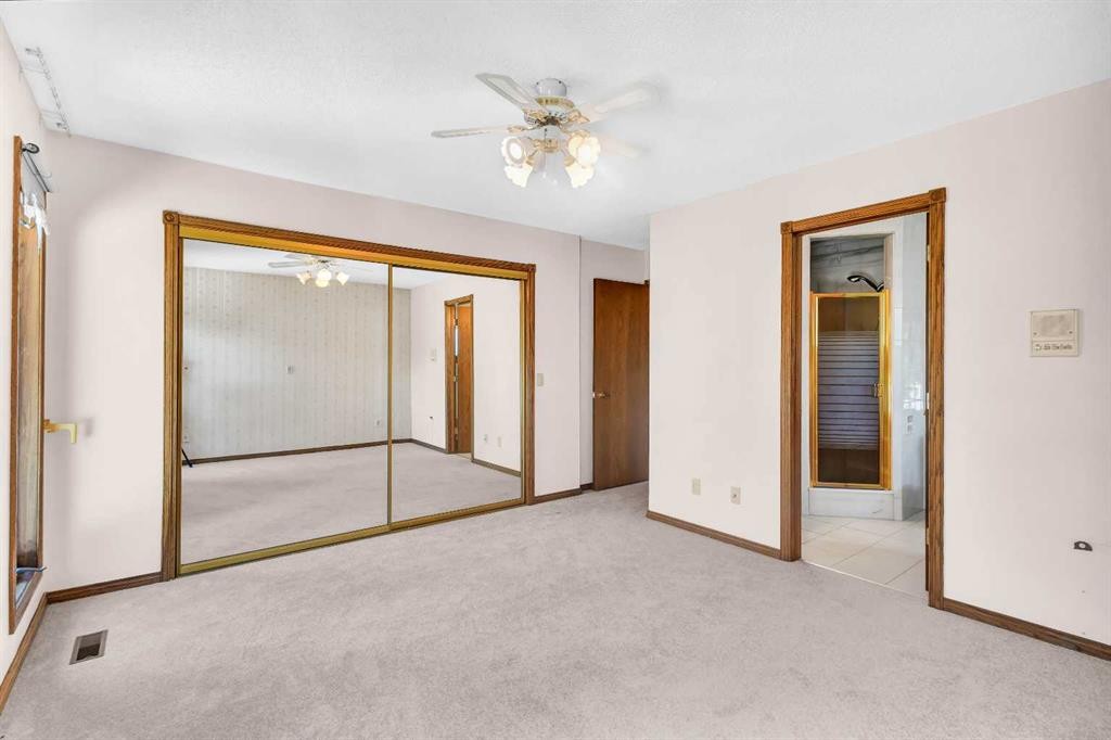 125 Edgebrook Road Nw, Calgary, AB - Indoor Photo Showing Other Room