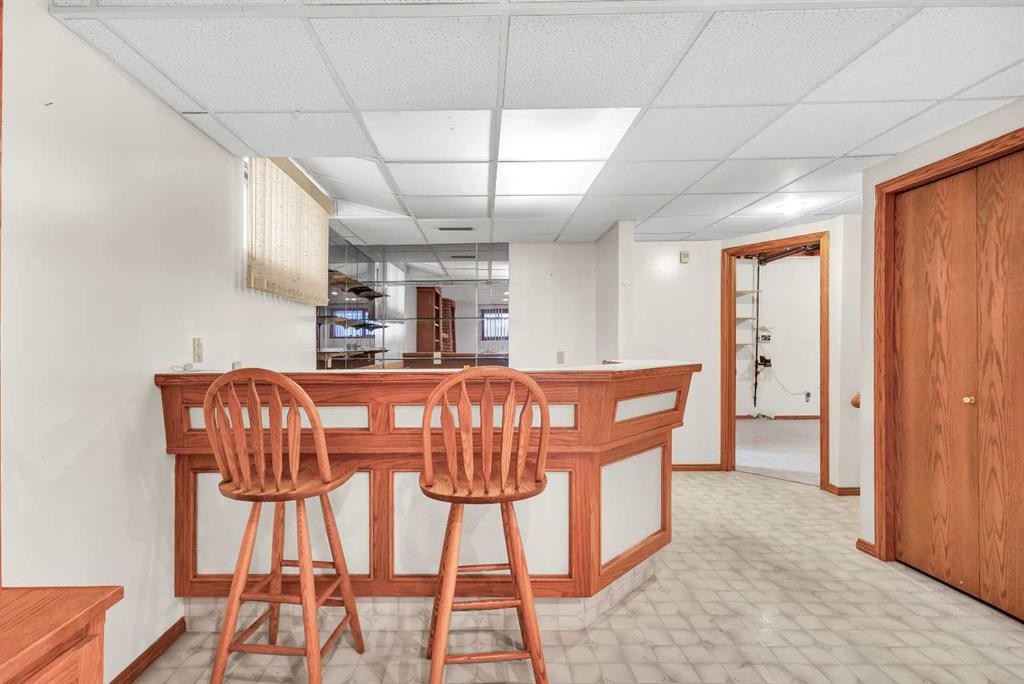 125 Edgebrook Road Nw, Calgary, AB - Indoor