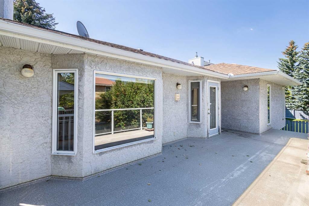 125 Edgebrook Road Nw, Calgary, AB - Outdoor
