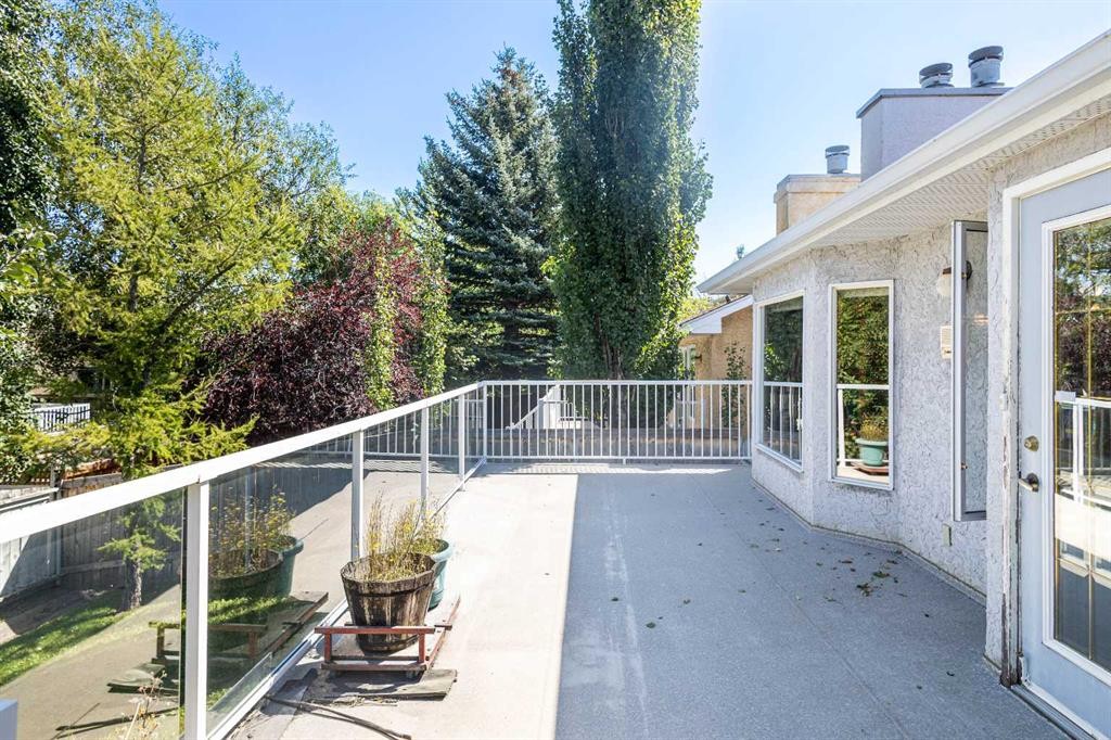 125 Edgebrook Road Nw, Calgary, AB - Outdoor
