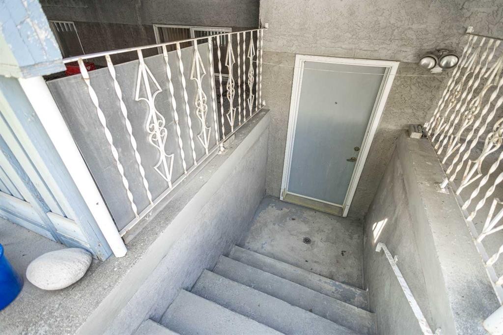 125 Edgebrook Road Nw, Calgary, AB -