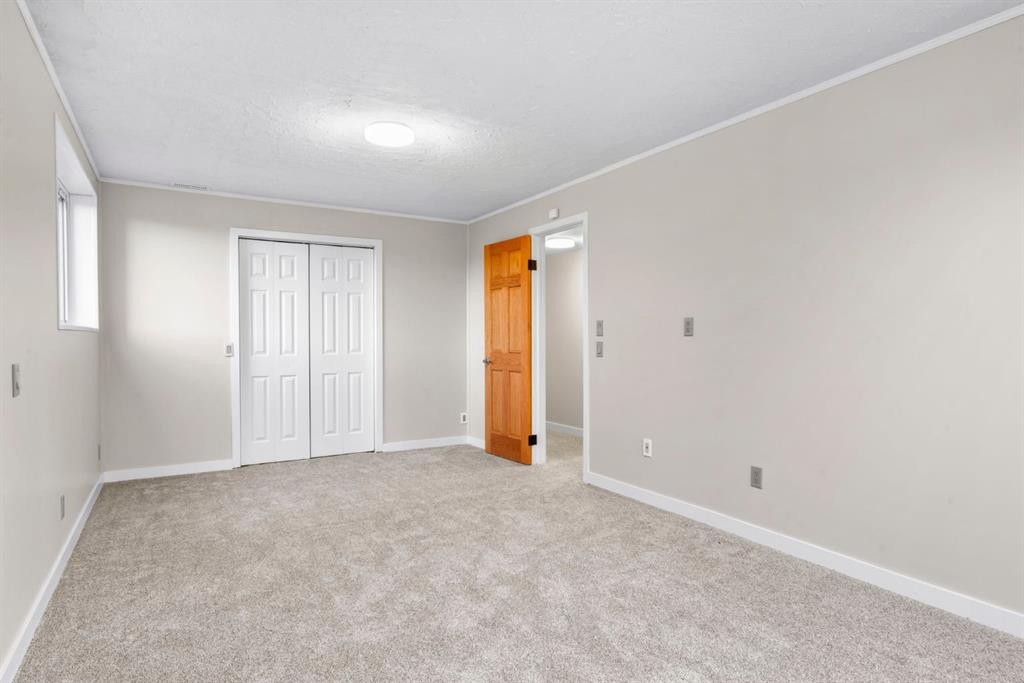 17 Gibson Road, Benchlands, AB - Indoor Photo Showing Other Room