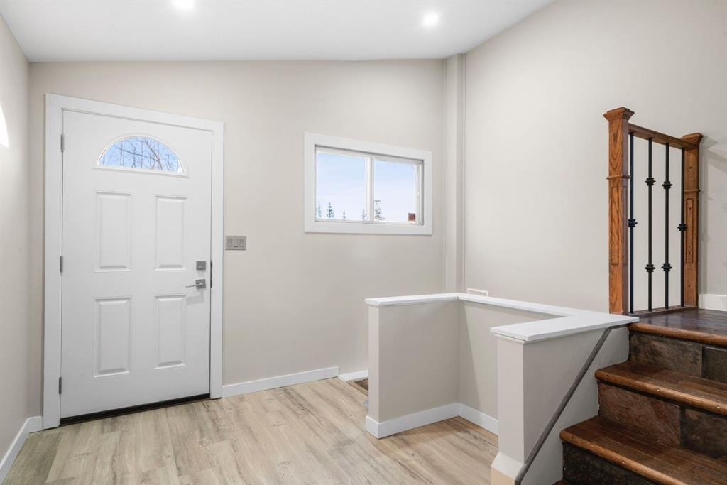 17 Gibson Road, Benchlands, AB - Indoor Photo Showing Other Room