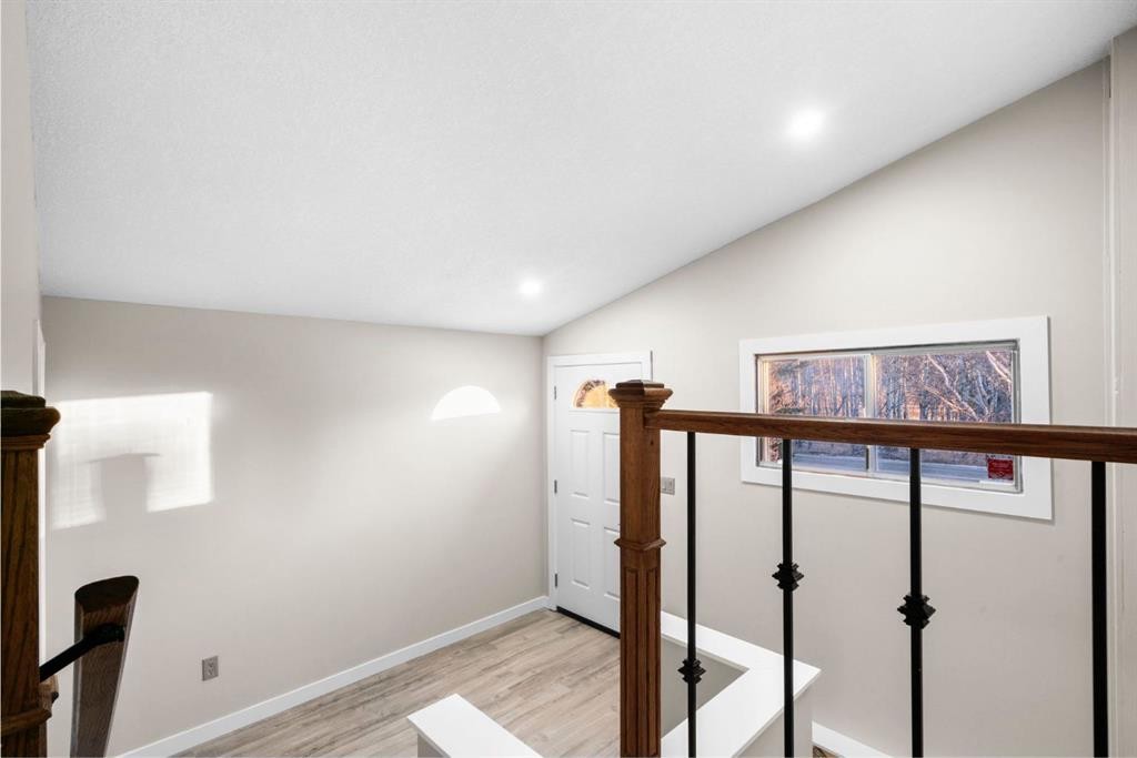 17 Gibson Road, Benchlands, AB - Indoor Photo Showing Other Room