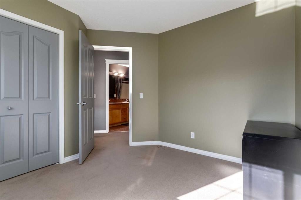 10 Chapala Road Se, Calgary, AB - Indoor Photo Showing Other Room