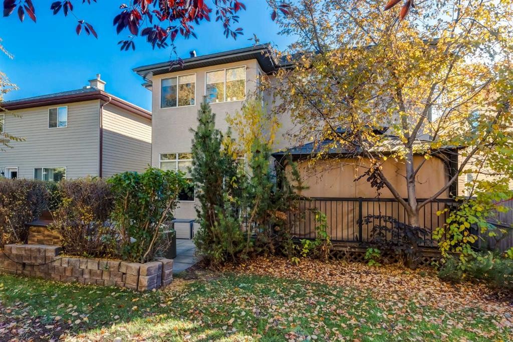 10 Chapala Road Se, Calgary, AB - Outdoor
