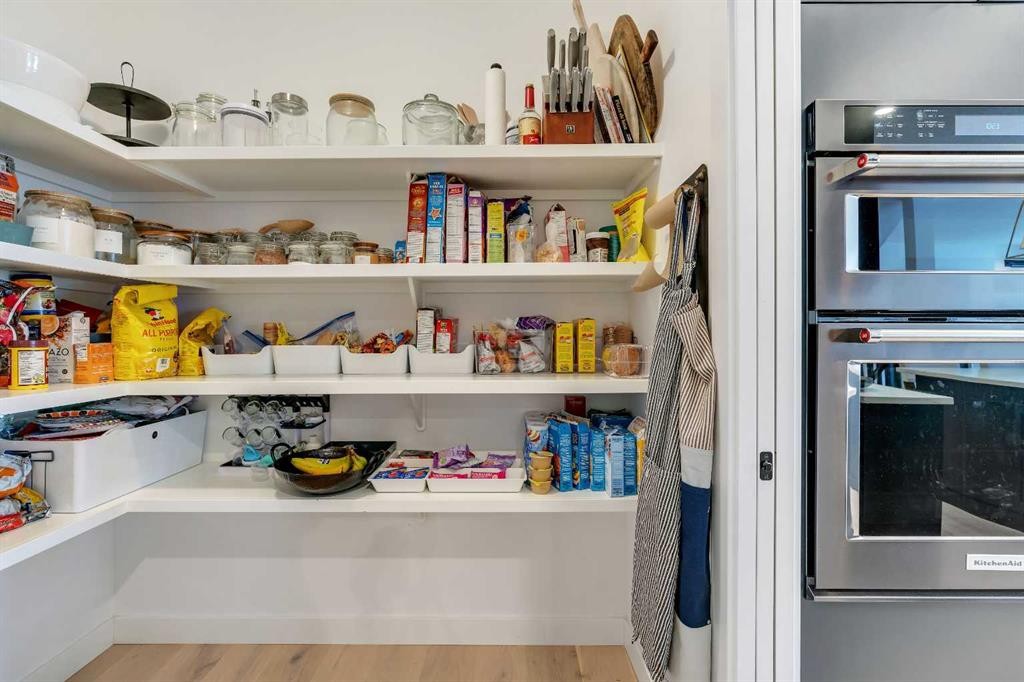 1176 Cranbrook Gardens Se, Calgary, AB - Indoor With Storage