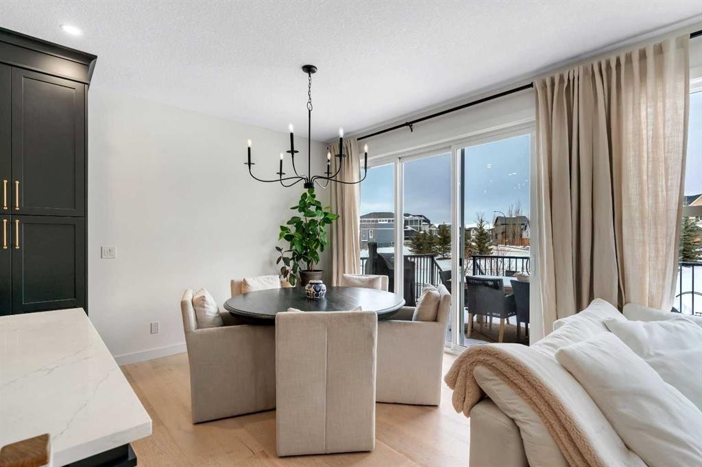 1176 Cranbrook Gardens Se, Calgary, AB - Indoor Photo Showing Living Room