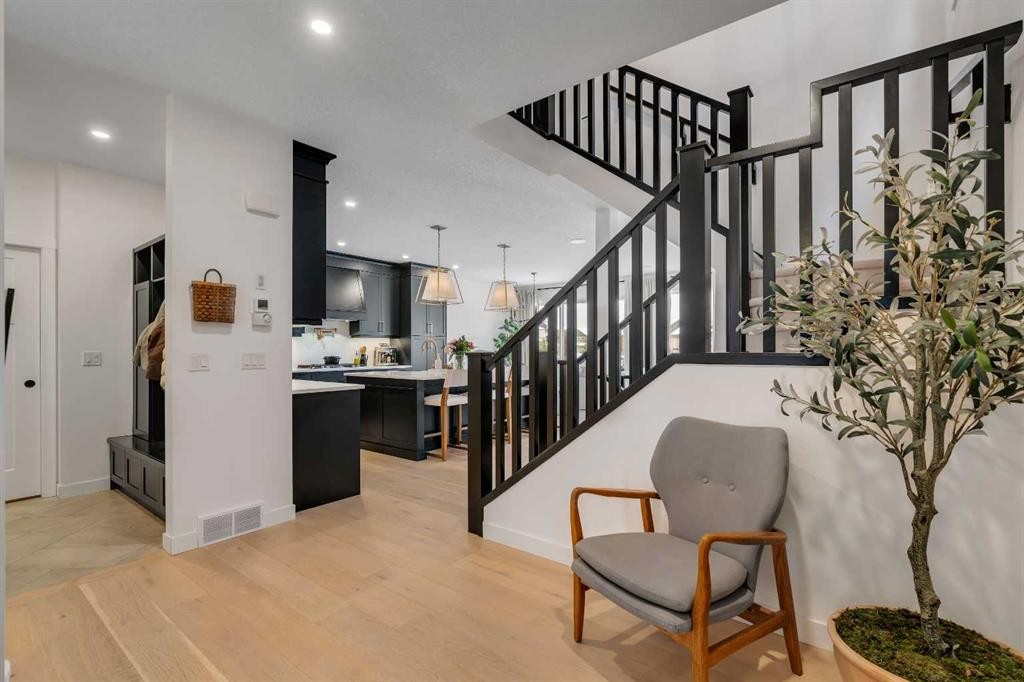 1176 Cranbrook Gardens Se, Calgary, AB - Indoor Photo Showing Other Room