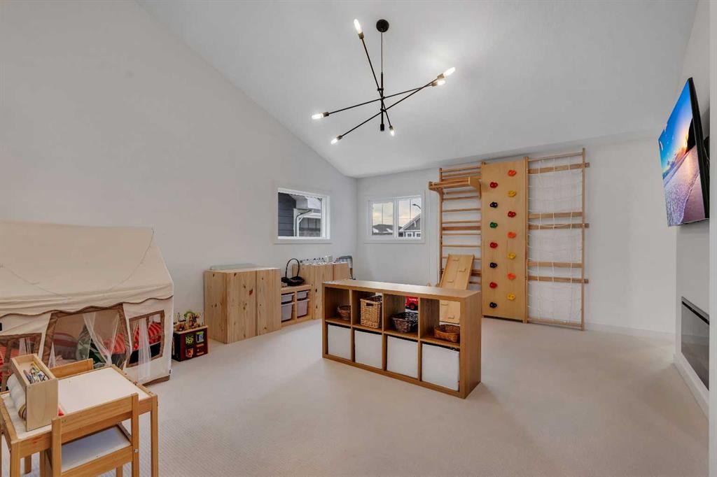 1176 Cranbrook Gardens Se, Calgary, AB - Indoor