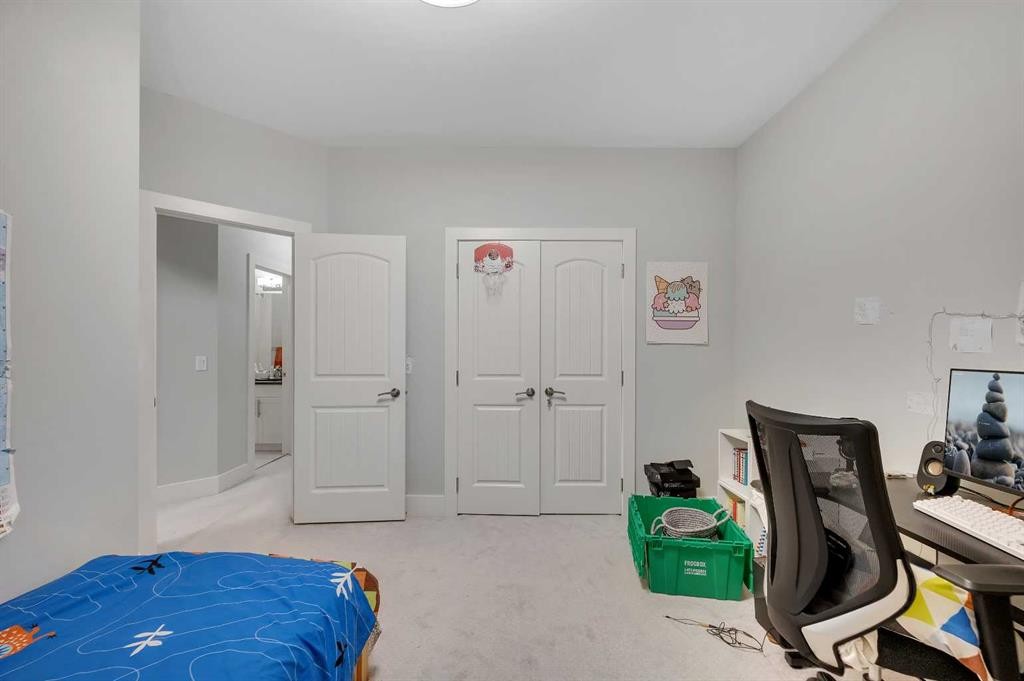 1708 23 Avenue Nw, Calgary, AB - Indoor