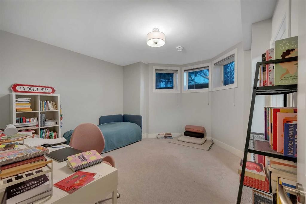 1708 23 Avenue Nw, Calgary, AB - Indoor