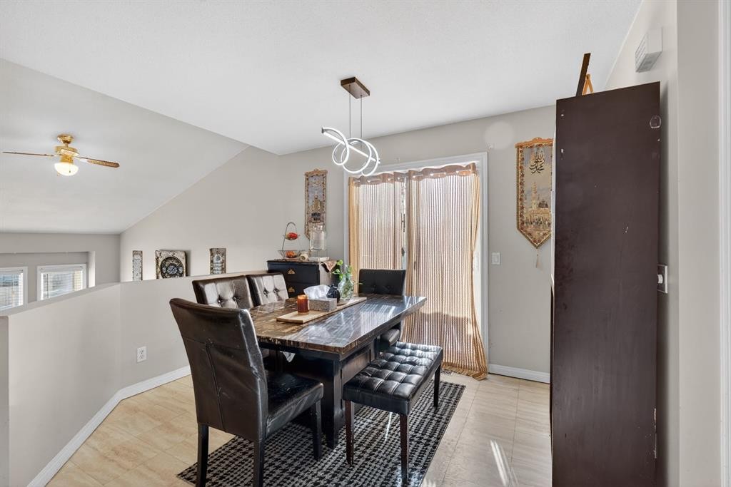 139 Castledale Way Ne, Calgary, AB - Indoor Photo Showing Dining Room