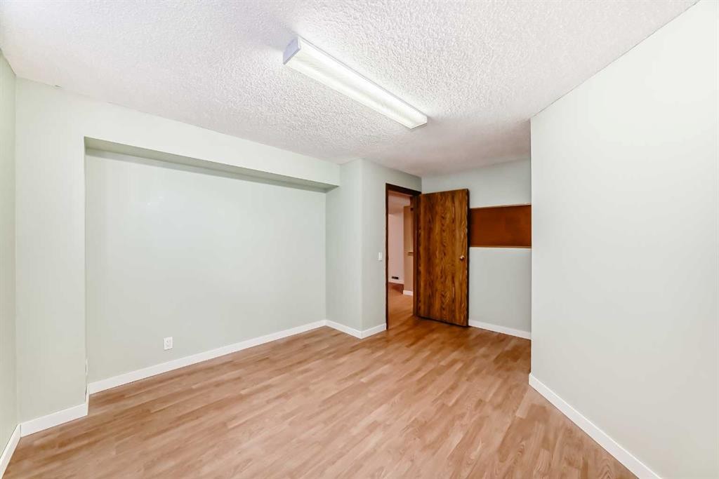 205 Patterson Hill Sw, Calgary, AB - Indoor Photo Showing Other Room