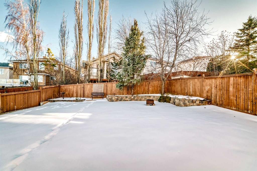 205 Patterson Hill Sw, Calgary, AB - Outdoor