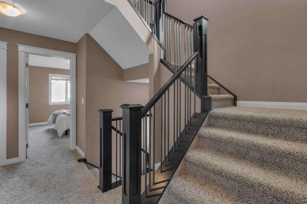 2534 3 Avenue Nw, Calgary, AB - Indoor Photo Showing Other Room