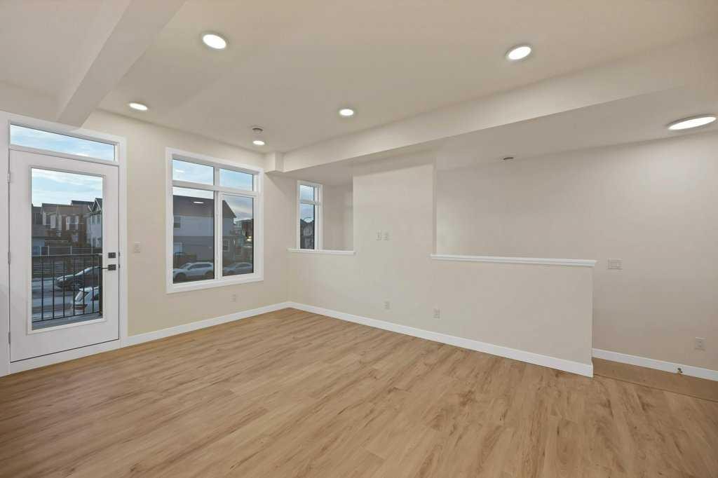 14808 1 Street, Calgary, AB - Indoor Photo Showing Other Room