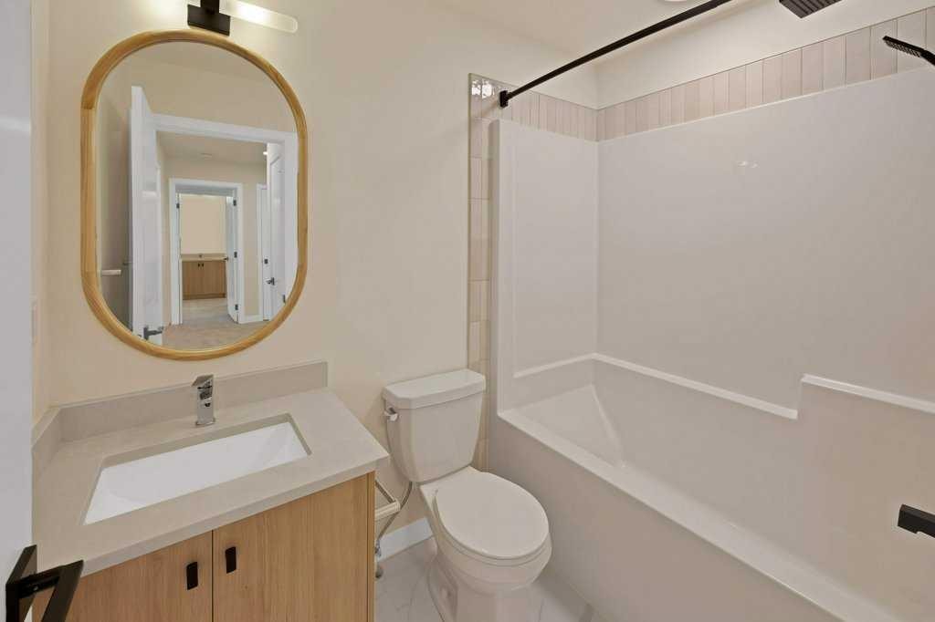 14808 1 Street, Calgary, AB - Indoor Photo Showing Bathroom
