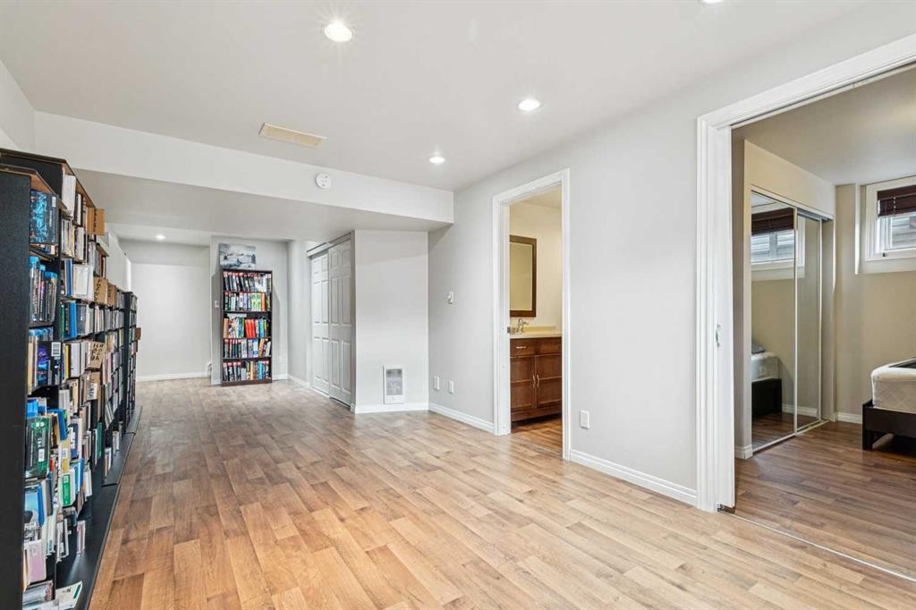 460 Silverado Plains Circle Sw, Calgary, AB - Indoor Photo Showing Other Room