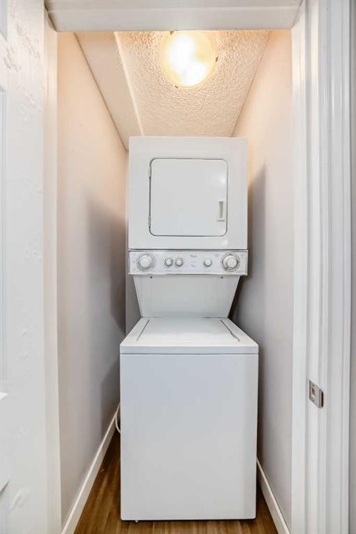 611 Meota Road Ne, Calgary, AB - Indoor Photo Showing Laundry Room