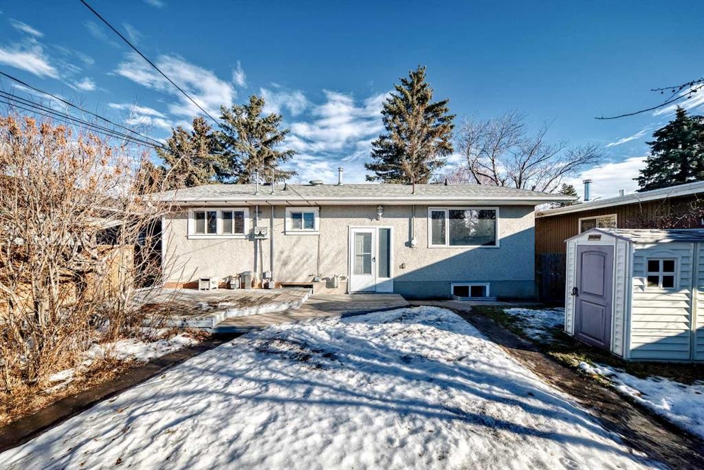 611 Meota Road Ne, Calgary, AB - Outdoor