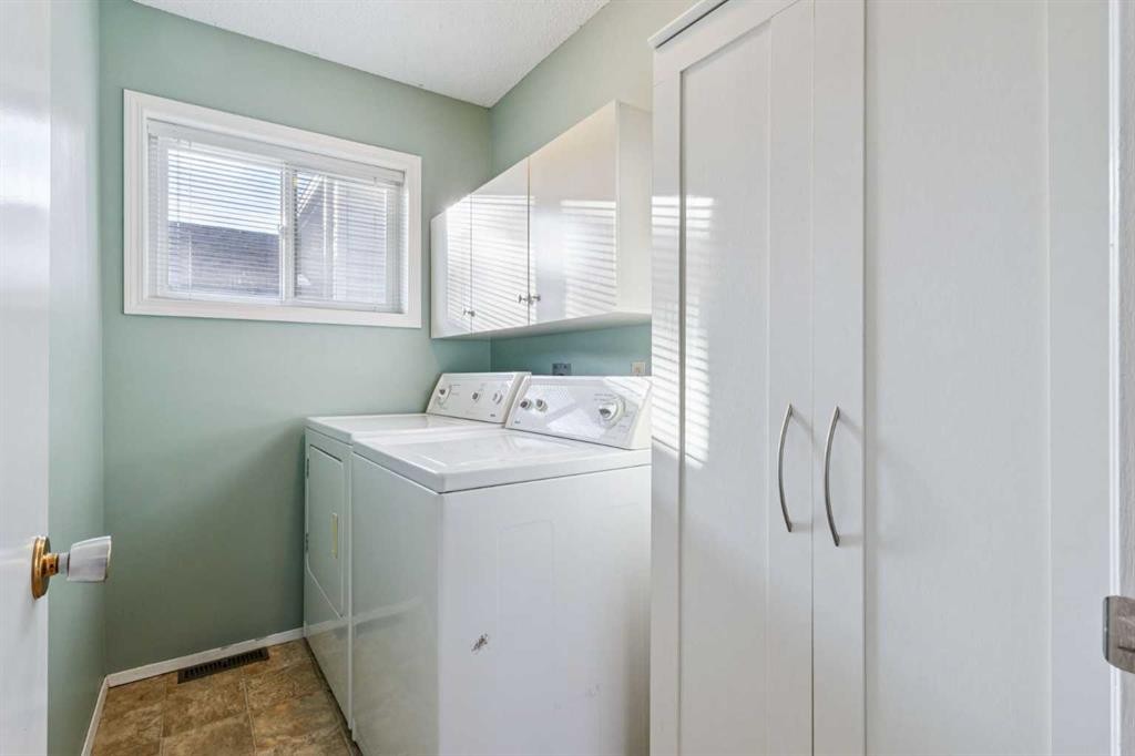 3406 Cedarille Drive Sw, Calgary, AB - Indoor Photo Showing Laundry Room