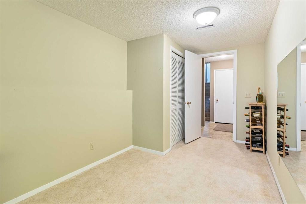 3406 Cedarille Drive Sw, Calgary, AB - Indoor Photo Showing Other Room