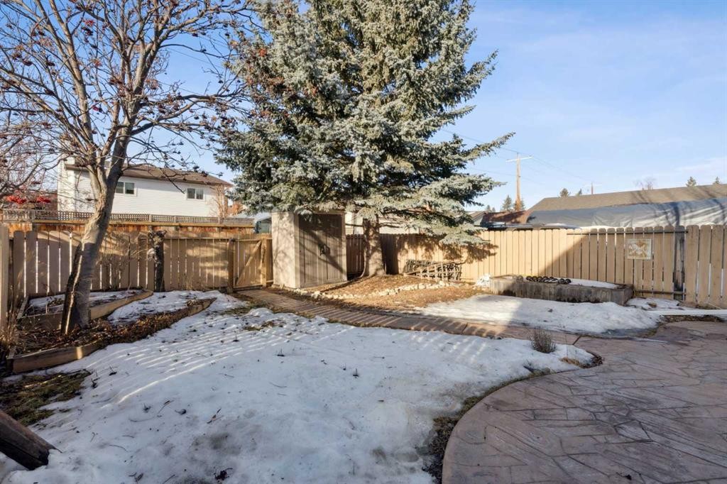 3406 Cedarille Drive Sw, Calgary, AB - Outdoor