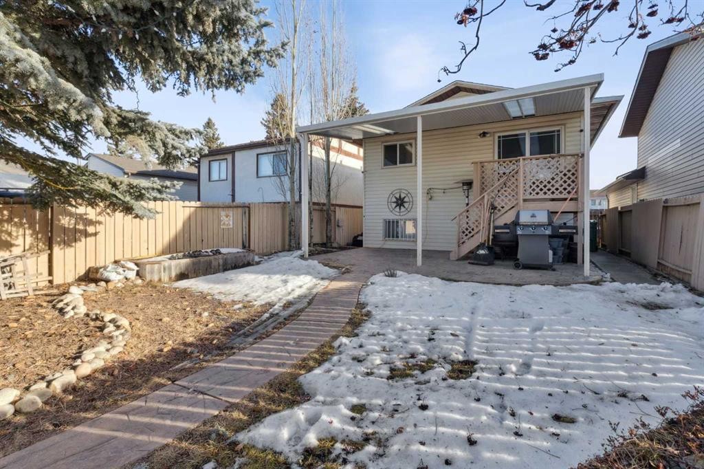3406 Cedarille Drive Sw, Calgary, AB - Outdoor