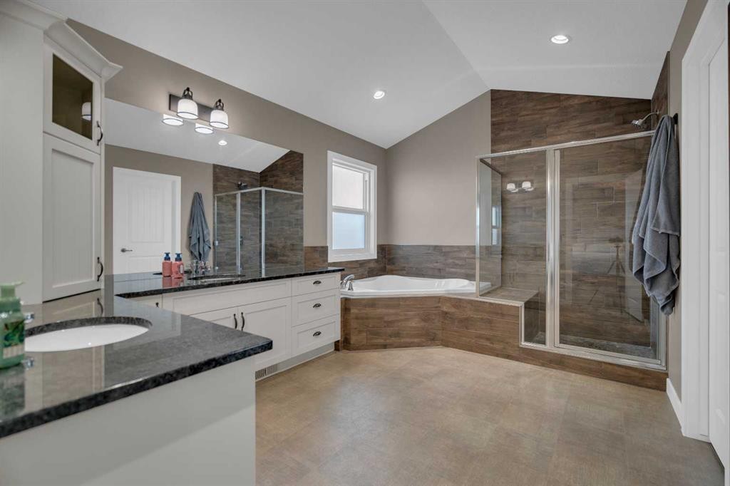 300 Aspenmere Way, Chestermere, AB - Indoor Photo Showing Bathroom