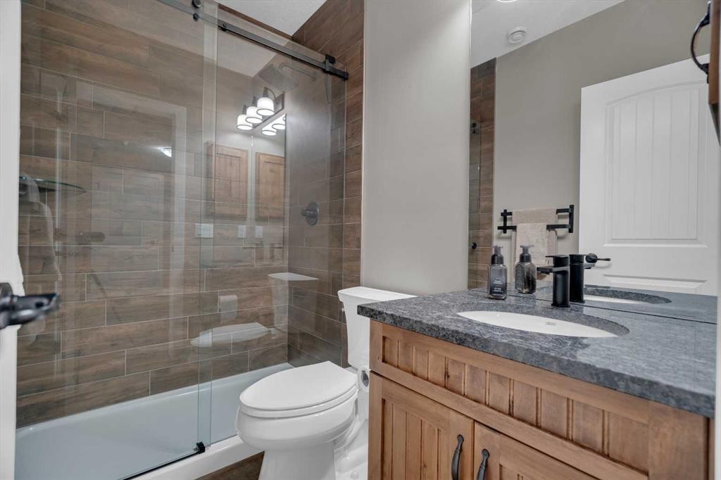 300 Aspenmere Way, Chestermere, AB - Indoor Photo Showing Bathroom