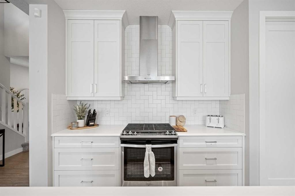 86 Legacy Woods Place Se, Calgary, AB - Indoor Photo Showing Kitchen