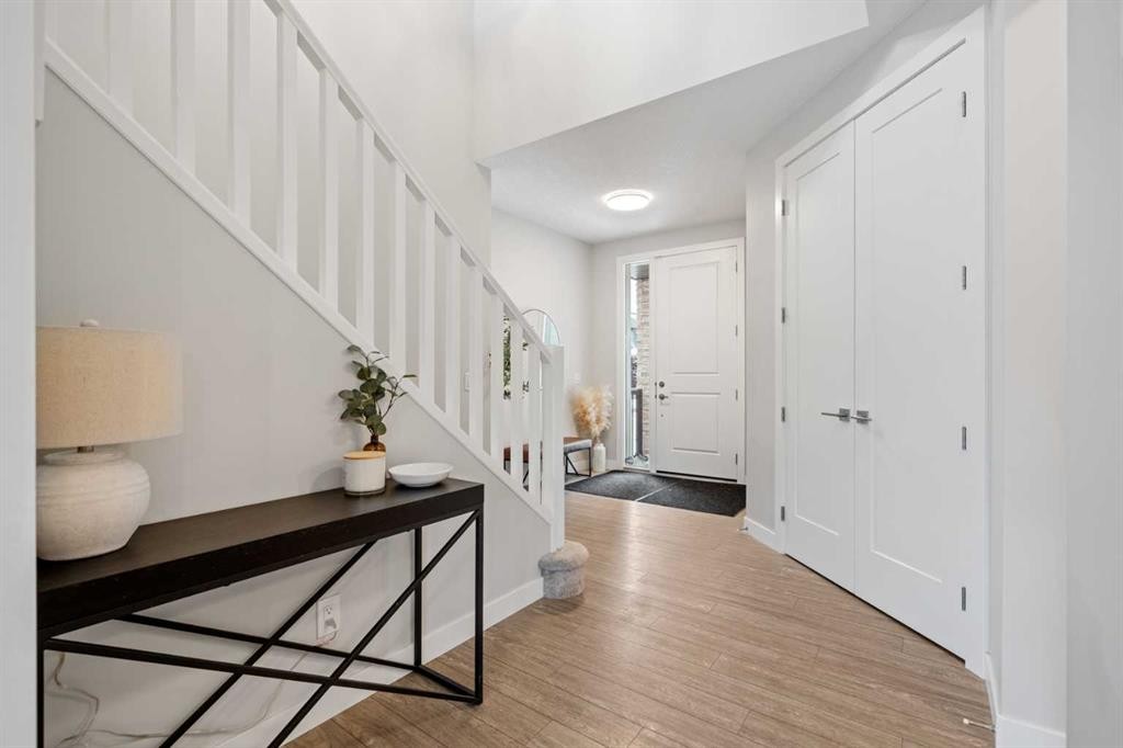 86 Legacy Woods Place Se, Calgary, AB - Indoor Photo Showing Other Room