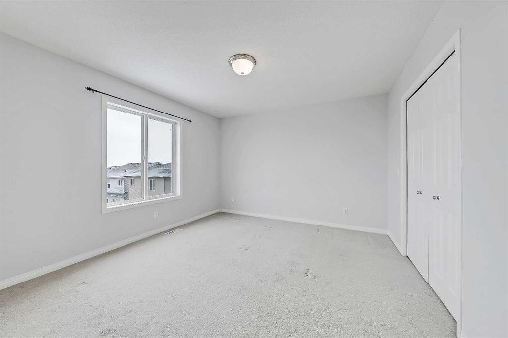 102 Kincora Glen Mews Nw, Calgary, AB - Indoor Photo Showing Other Room
