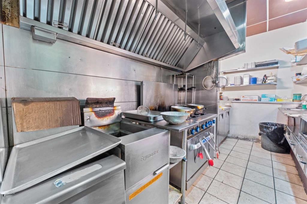 920 36 Street Ne, Calgary, AB