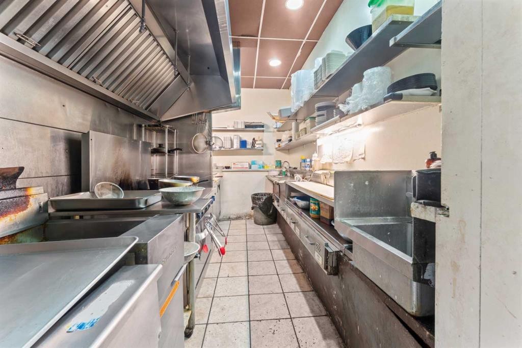 920 36 Street Ne, Calgary, AB