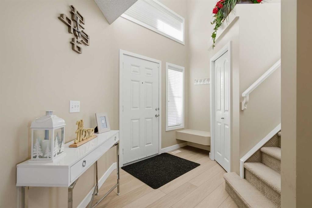 227 Panamount Circle Nw, Calgary, AB - Indoor Photo Showing Other Room