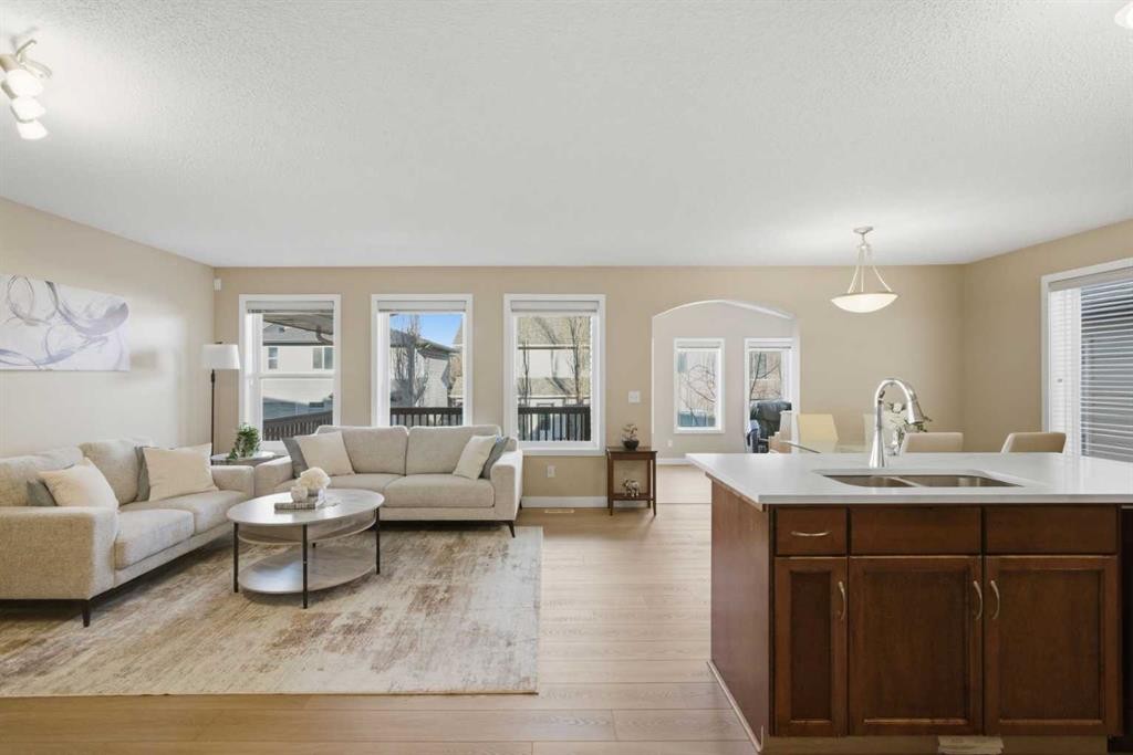 227 Panamount Circle Nw, Calgary, AB - Indoor Photo Showing Living Room