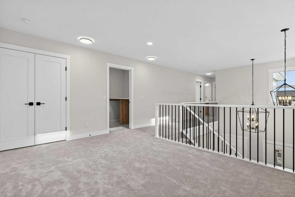 298 Kinniburgh Loop, Chestermere, AB - Indoor Photo Showing Other Room