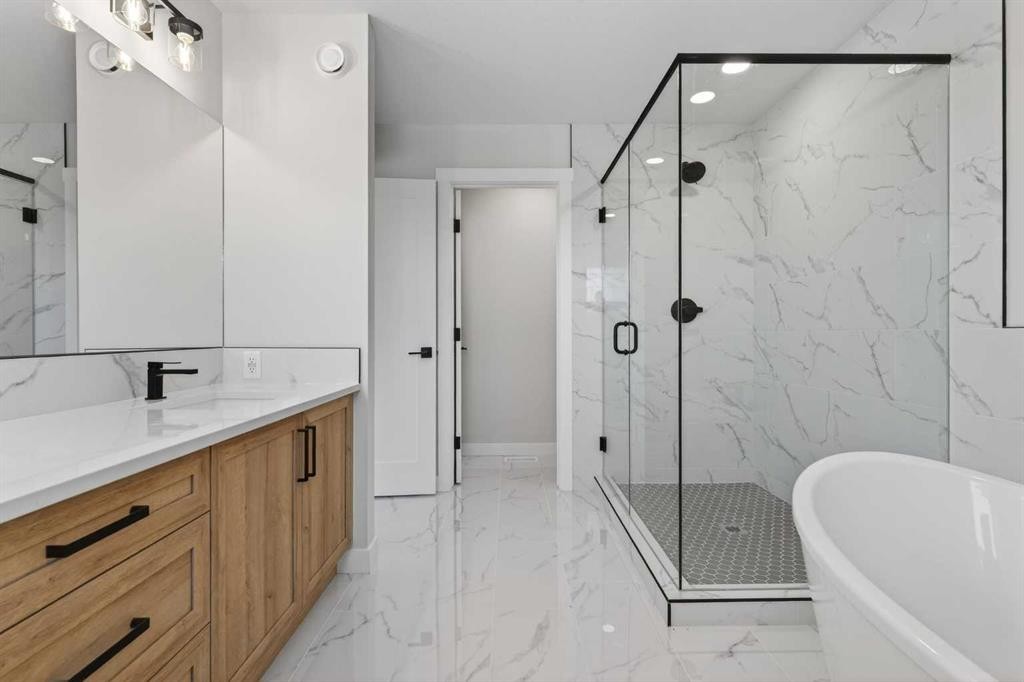 298 Kinniburgh Loop, Chestermere, AB - Indoor Photo Showing Bathroom