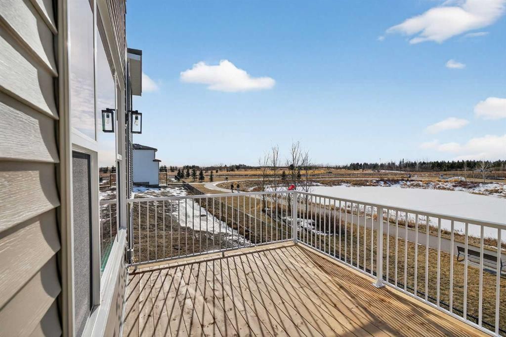298 Kinniburgh Loop, Chestermere, AB - Outdoor