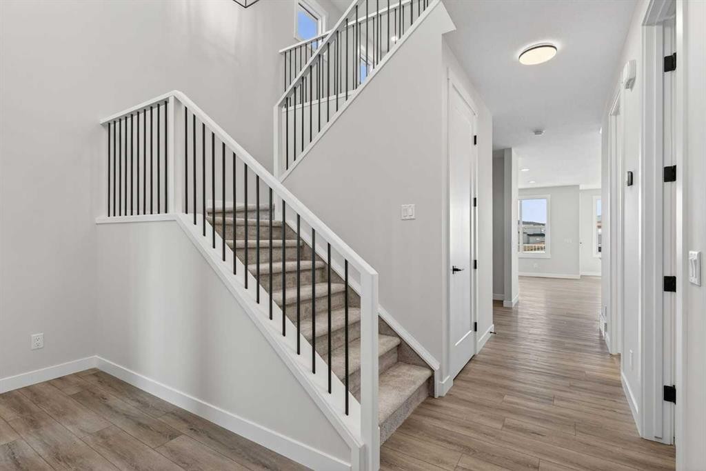 298 Kinniburgh Loop, Chestermere, AB - Indoor Photo Showing Other Room