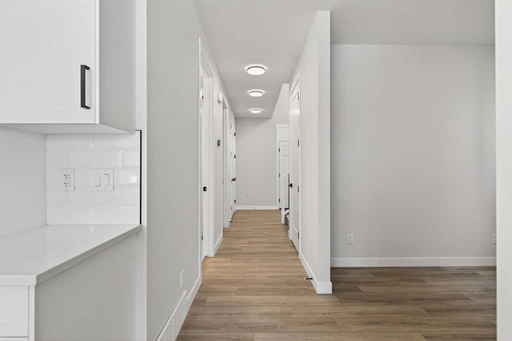 298 Kinniburgh Loop, Chestermere, AB - Indoor Photo Showing Other Room