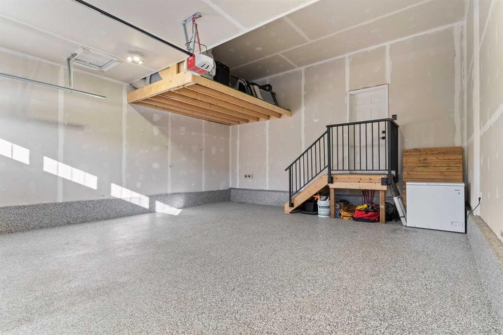 79 Sandpiper Bend, Chestermere, AB - Indoor Photo Showing Other Room