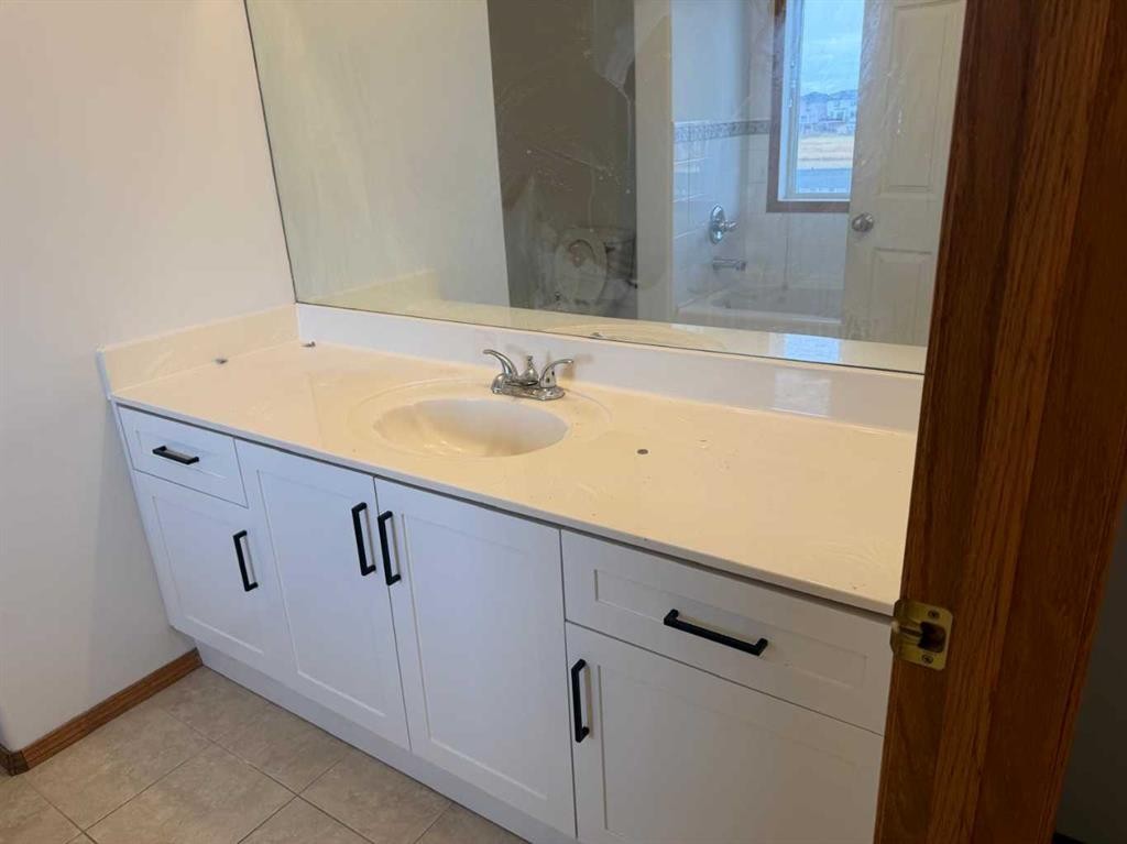 104 Taracove Crescent Ne, Calgary, AB