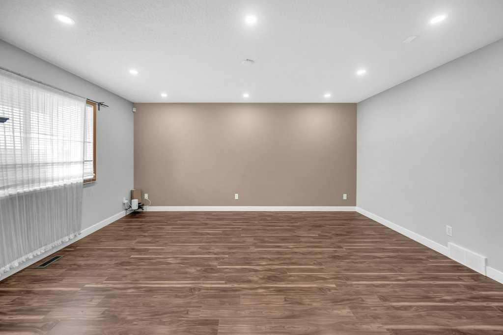 104 Taracove Crescent Ne, Calgary, AB