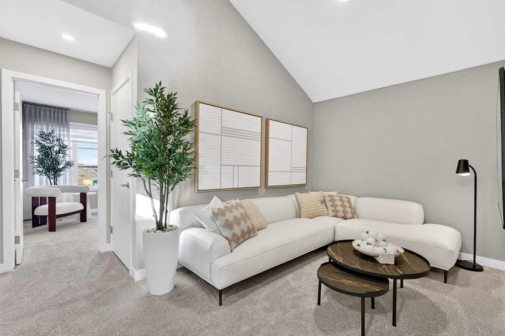 7079 Rangeview Avenue Se, Calgary, AB - Indoor Photo Showing Living Room