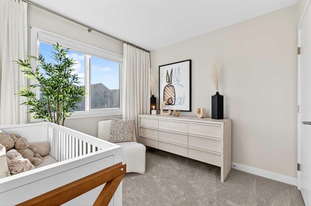 7079 Rangeview Avenue Se, Calgary, AB - Indoor Photo Showing Bedroom