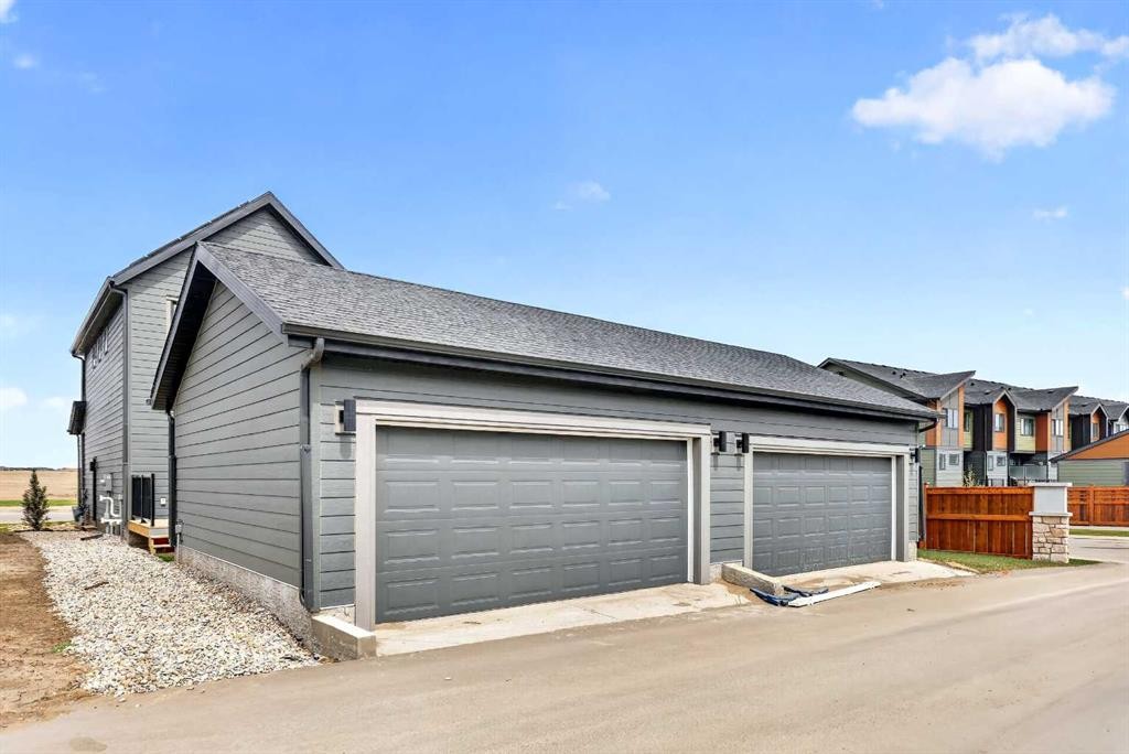 7079 Rangeview Avenue Se, Calgary, AB - Outdoor