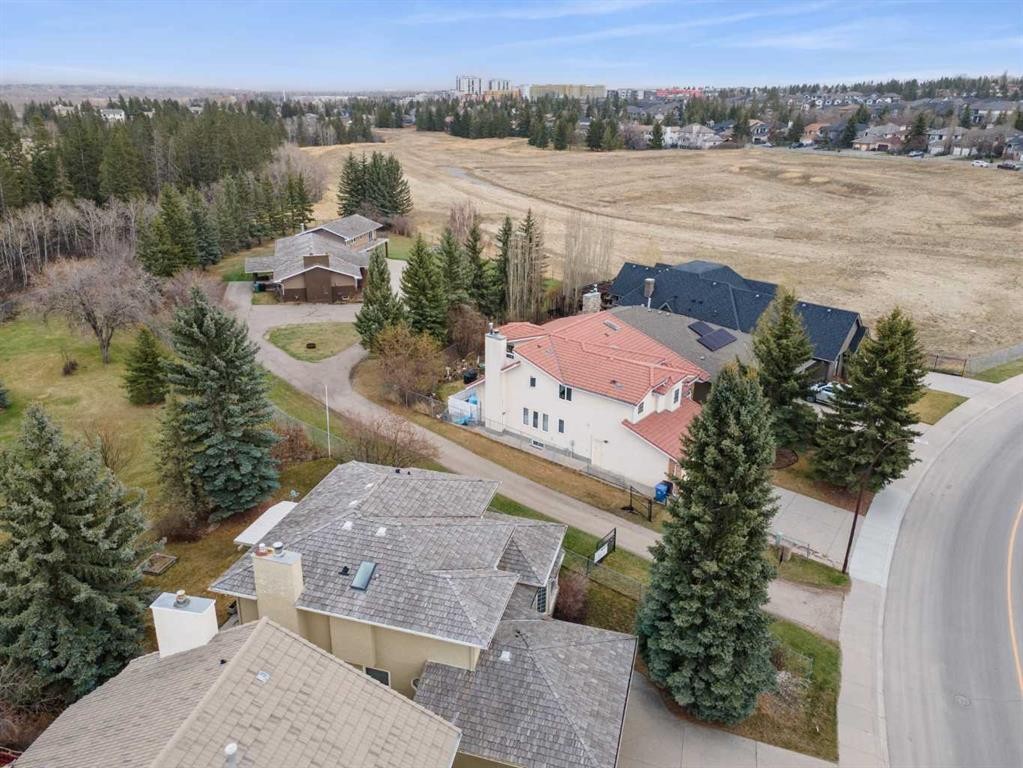 1008 Shawnee Drive Sw, Calgary, AB - Outdoor With View